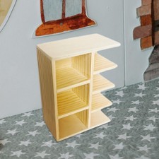 Mobili per casa delle bambole