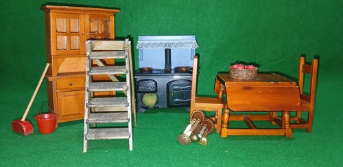 Dolls house case - -,